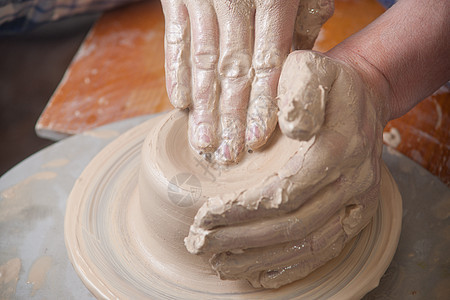 陶匠的手陶器工匠拇指工艺制品杯子压力陶瓷花瓶作坊图片