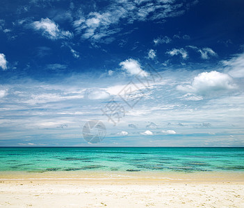 海 海天空假期太阳冲浪阳光支撑晴天热带旅行海浪图片