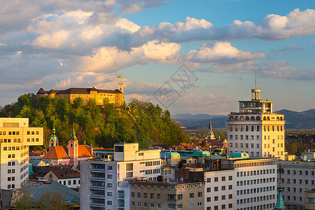 卢布尔雅那 斯洛文尼亚 欧洲的全景教会旅行目的地天线太阳街道爬坡景点城市天际图片