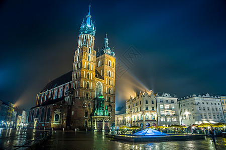 波兰 克拉科夫 夜幕市场广场城堡大教堂教堂景观街道民众宗教旅行正方形城市图片