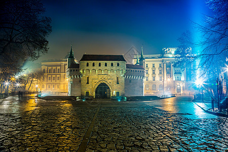 波兰 克拉科夫 夜幕市场广场宗教街道游客景观民众教会正方形旅游教堂国家图片