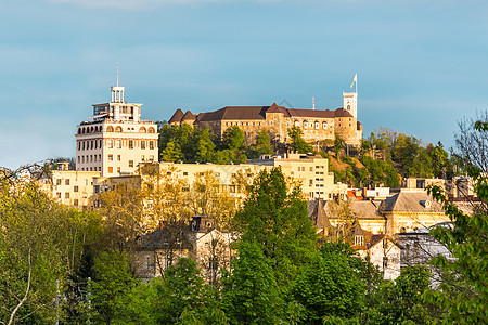 卢布尔雅那 斯洛文尼亚 欧洲的全景历史性天际国家地标天线建筑学中心城堡旅行爬坡图片