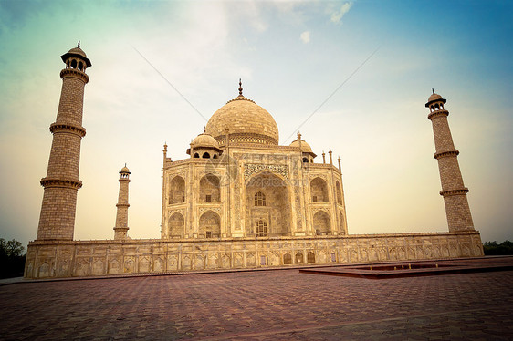 印度阿格拉的Taj Mahal宗教历史大理石建筑纪念碑文化世界遗产旅行圆顶景点图片