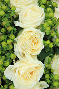 婚礼花 玫瑰和绿色婚姻鲜花花瓣装饰品婚礼仪式中心花束植物群花朵图片