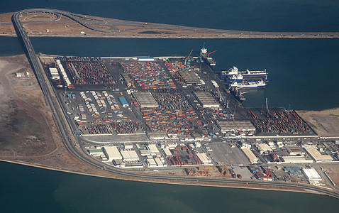突尼斯港麦地海港天线尖顶天空港口建筑学蓝色工业天际图片