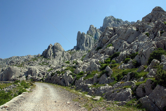 维列比特山路上的道路克罗地亚看法国家乡村场景全景速度灰色爬坡蓝色悬崖图片