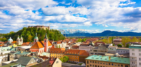 卢布尔雅那 斯洛文尼亚 欧洲的全景爬坡国家地标中心街道太阳历史性城市建筑学日落图片