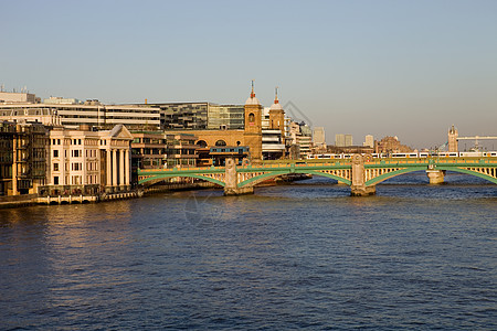 伦敦蓝色天空纪念碑景观建筑物城市摩天大楼游客巡航兴趣图片