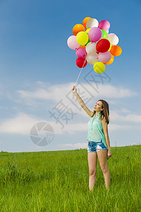 Ballons 女孩带Ballons青少年活力自由喜悦天空晴天飞行幸福波动场地图片