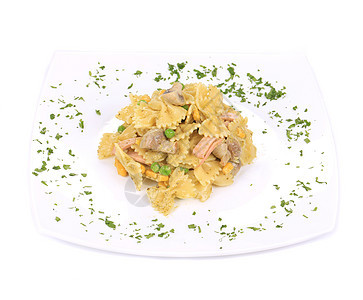 加火腿和蘑菇的意大利面宏观营养黄色面条绿色香蒜白色玉米美食盘子图片