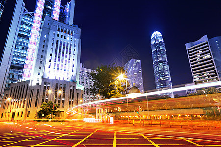 香港晚上的交通繁忙速度市中心建筑城市商业摩天大楼运动建筑学踪迹运输图片