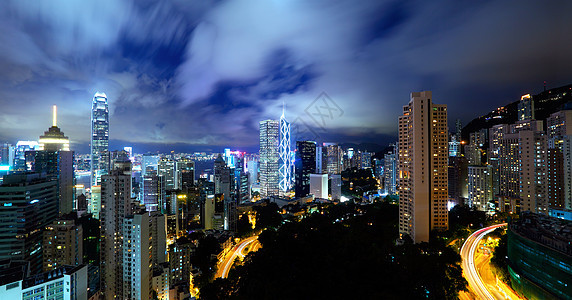 香港居民区晚上的夜里场景建筑学城市市中心蓝色人口人群天空住宅建筑图片