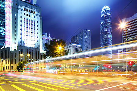 香港市夜间交通堵塞图片