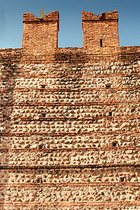 意大利维罗纳的旧砖墙背景图片