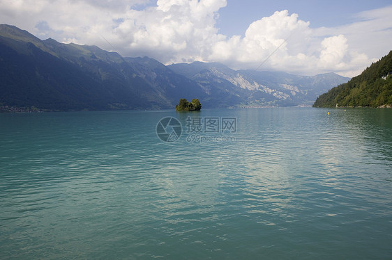 苏威湖岛蓝色假期游客环境天空钓鱼高山旅游旅行山脉图片