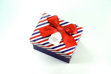 礼品盒红色盒子问候语展示白色卡片情人丝带礼物图片