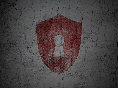 安全概念 墙壁背面的  盾牌与钥匙洞犯罪古董水泥隐私攻击密码网络政策插图锁孔图片