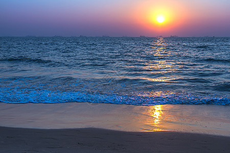 海滨日落海景海岸野生动物海滩地平线海浪情绪海岸线支撑天空图片