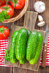 黄瓜和西红柿乡村木头饮食厨房蔬菜团体烹饪美食养分桌子图片