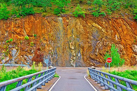 桥安全基础设施航程运输山峰峡谷生态旅行环境岩石图片