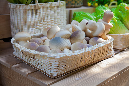 蘑菇美食餐厅香菜烹饪饮食蔬菜收成食物桌子木板图片