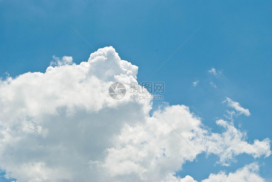 云和云蓝色阳光天气风景天空天堂晴天环境白色场景图片