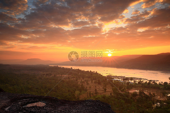 日出国家岩石艺术蓝色太阳历史绿色天空石头公园图片