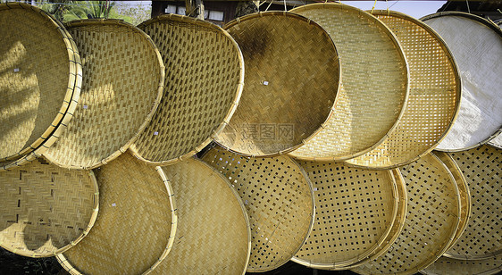 泰国手工制作的竹竹打鱼篮子图片