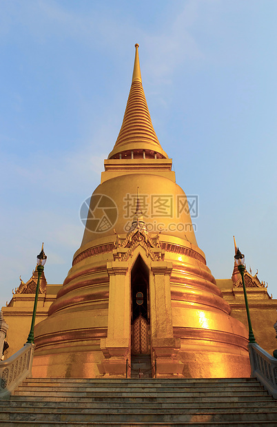 黄金 stupa宗教建筑艺术连体精神天空宝塔历史性旅游文化图片