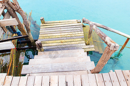 楼梯港脚步途径帆船海洋池塘港口栏杆支撑码头血管图片