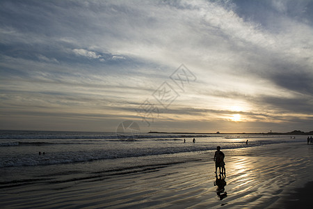 桑布拉斯里维埃拉纳亚里特海岸线海岸日落海洋海滩热带港口图片