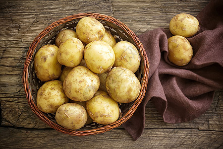 马铃薯农业作物篮子收成市场农场糖类蔬菜块茎土豆图片