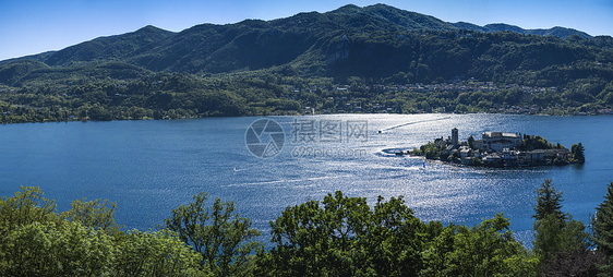 皮埃蒙特奥塔圣朱利奥岛商业全景景点旅游森林帆船导航季节旅行运动图片