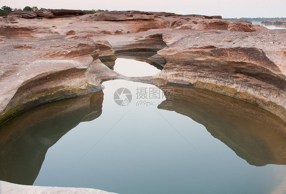 泰国岩石峡谷天空旅行晴天地平线石头假期蓝色风景环境海浪图片