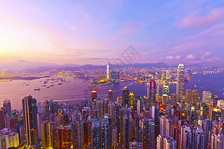 香港日落游客景观反射玻璃建造摩天大楼地标旅游城市办公室图片