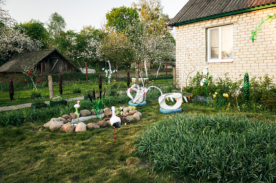 景观设计池塘植物草地生长房子院子园艺后院园林住宅图片