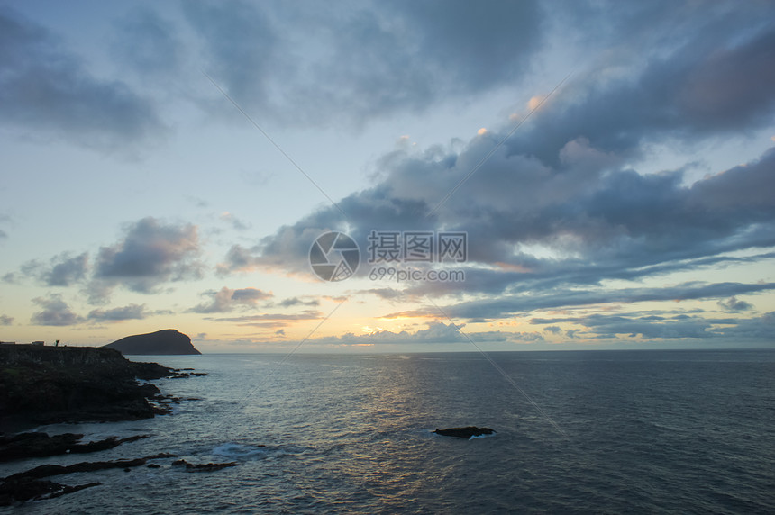 冷云天空热带蓝色城市橙子全景风暴紫色天际海滩图片