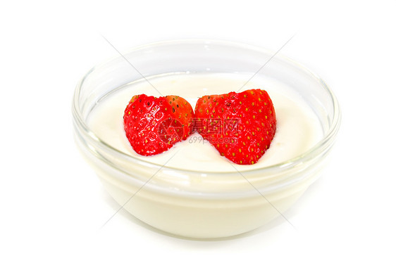 酸奶加草莓水果食物白色甜食餐具红色甜点健康饮食饮食美食图片