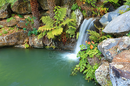 新南澳大利亚州托马山瀑布和环礁湖图片