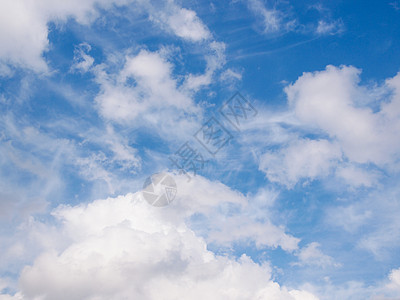 蓝蓝天空太阳白色晴天天气材料多云图片
