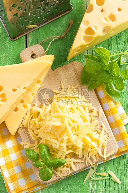 奶酪食谱奶制品乳制品三角形食物芝士木板美食熟食木头图片