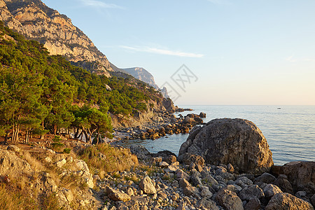 沿海风景海岸线天空旅行支撑岩石晴天远景荒野娱乐丘陵图片