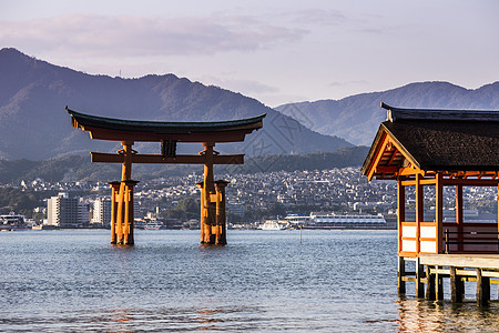日本广岛宫岛有名的日本水岛神社宗教神社旅游旅行海洋神道橙子天空世界寺庙图片