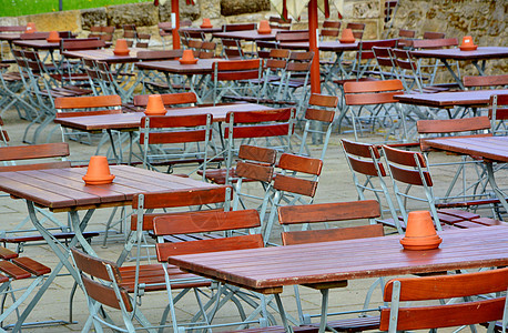 空啤酒园啤酒咖啡馆木头露天酒吧椅子餐厅桌子长凳花园图片