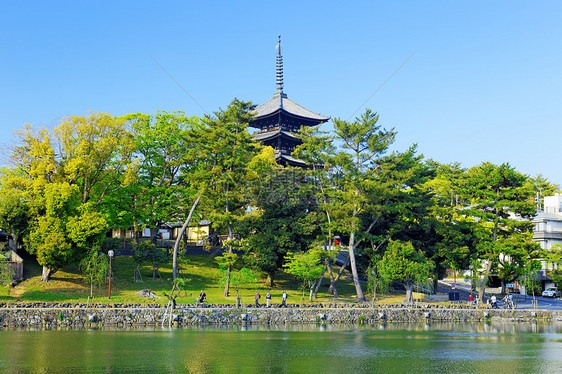 娜拉 日本沙鲁萨瓦池塘商业首都市中心历史性景观地标江户建筑物反射天际图片