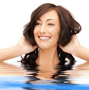 美丽的女子 在水中卫生护理女孩活力蓝色女性福利皮肤头发容貌图片