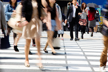 东京市公交公司零售穿越人群城市交通省会通勤者亚裔旅行道路图片