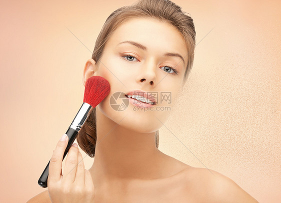 美丽的有梳子的女人配饰粉末魔法治疗容貌工作室女孩女性外貌福利图片