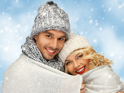 穿着冬衣的家庭夫妇帽子毛衣夫妻套衫女朋友女士羊毛微笑丈夫季节图片