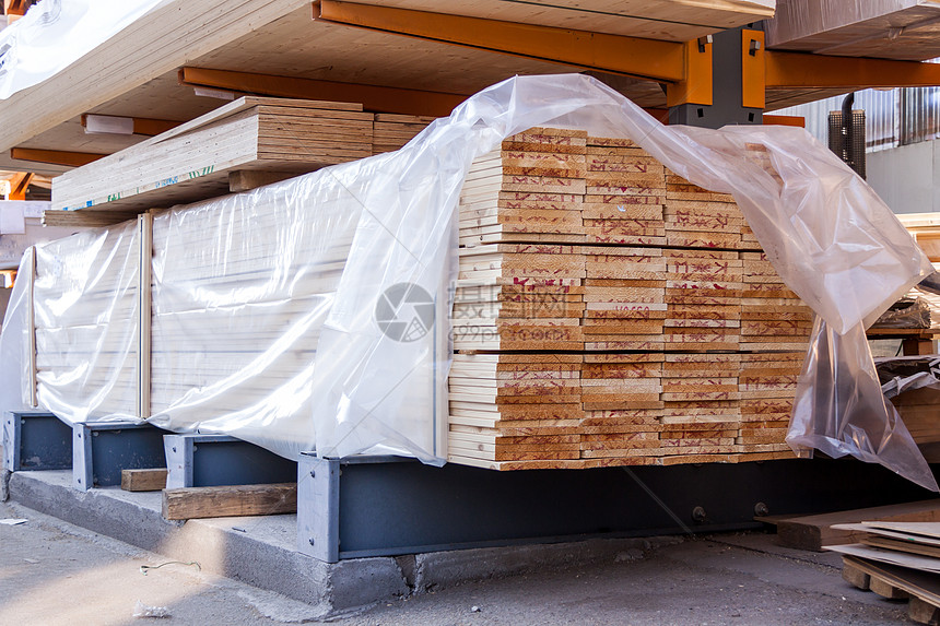 存放在仓库中的木制面板贮存商业床单零售店铺销售量建造工业硬件工厂图片